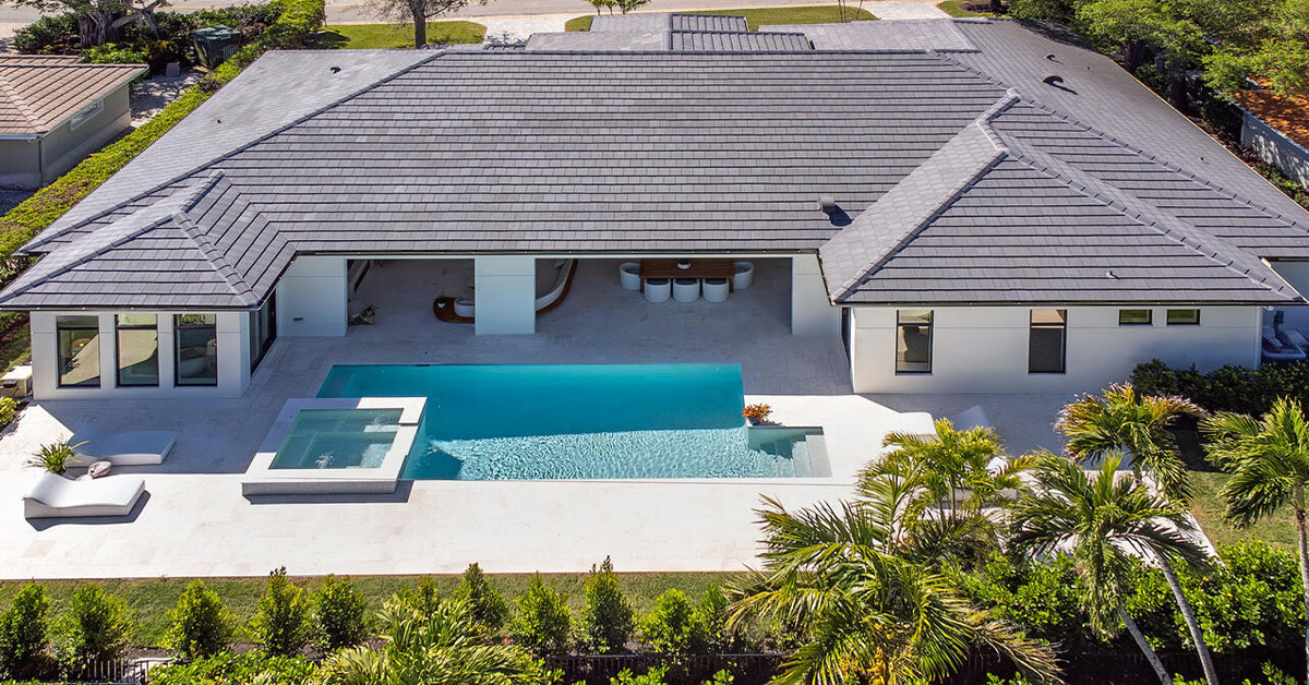 Outdoor Pool  – Binnacle Drive