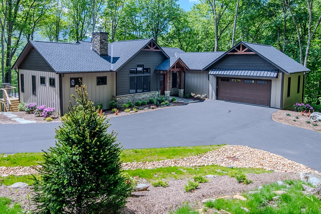 Vistas at Linville Ridge exterior of home in the woods